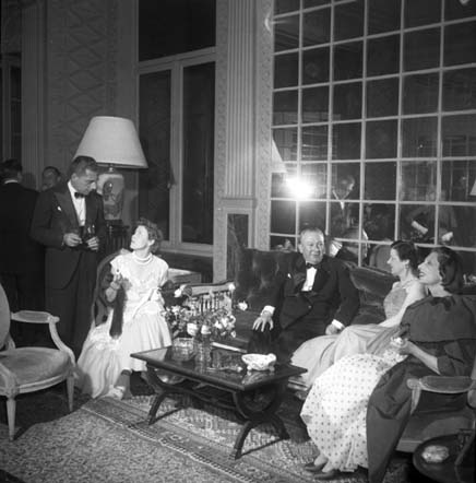 Réception privée en l'honneur du ballet de New York en tournée à Bordeaux - 1955 / Archives Puytorac